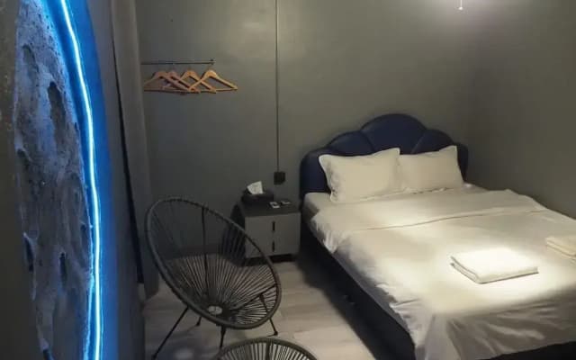 Doctor Alien Hostel - photo 3