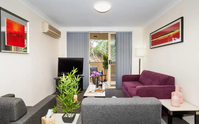 Eastwood Furnished Apartments - photo 2