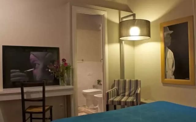 Blu Tango Guest House - photo 5