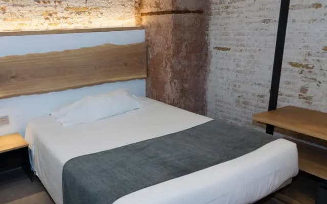 Paris Hostal - photo 3