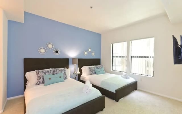 Downtown LA City View Suite - photo 3