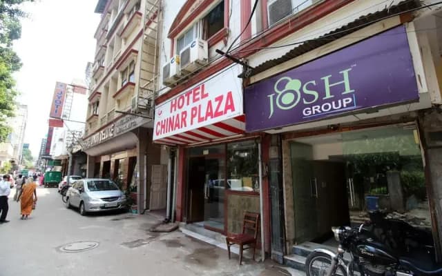 Hotel Chinar Plaza - photo 3