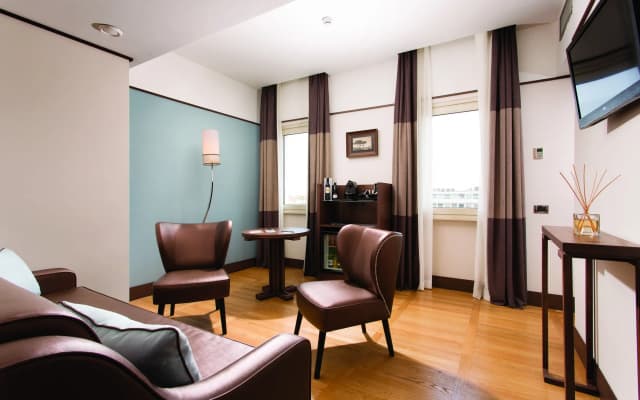 The Independent Hotel - photo 4