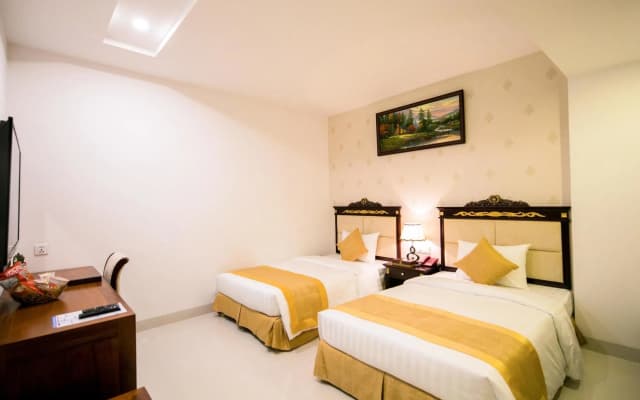 Le Saigon Hotel - photo 5