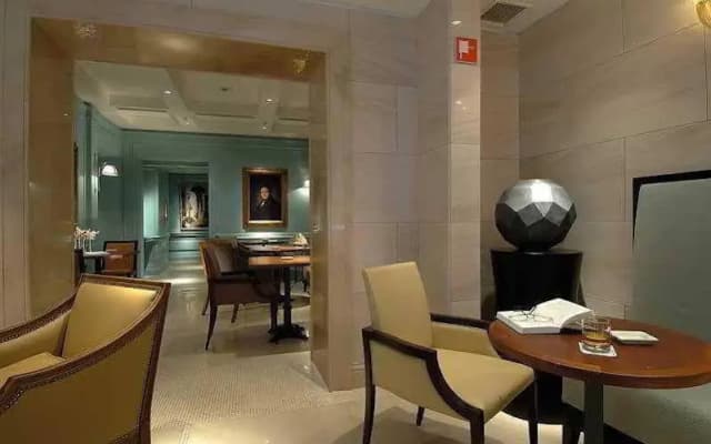 Stendhal and Luxury Suite Annex - photo 5