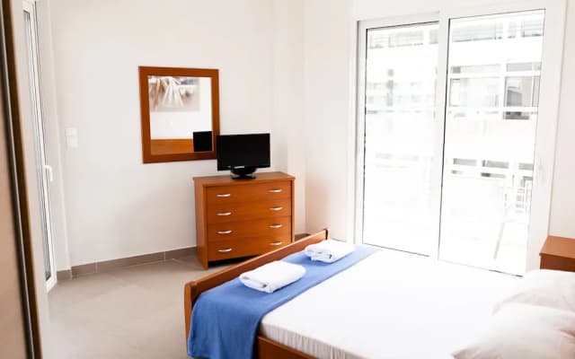 Thanasis Place Hostel - photo 3