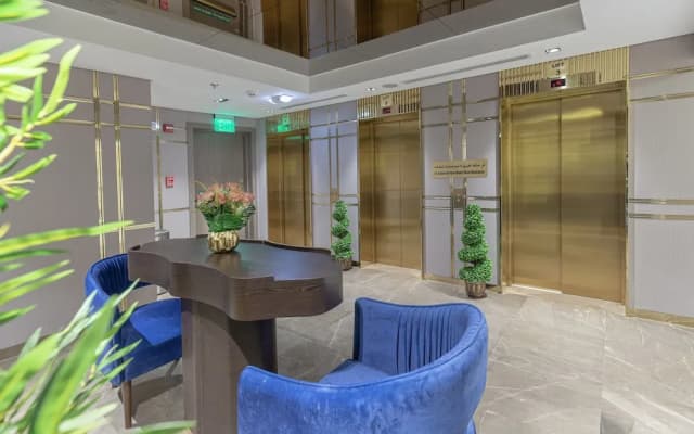 Green Park Hotel - photo 2