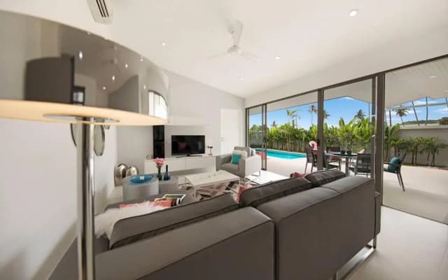 **80% DISCOUNT** 2 Bed/2 Bath SINGLE LEVEL, GARDEN - photo 4