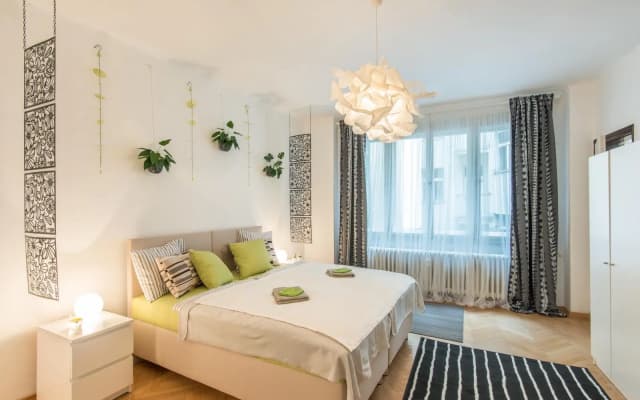 Lodecka  1 - 3 Bedroom Apartment - photo 2