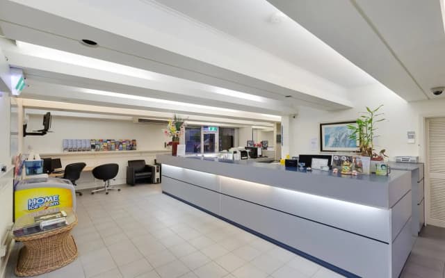 Alexander Motor Inn & Apartments - photo 2