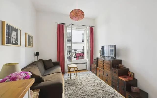Charming Studio-montmartre-bail Mobility - photo 2