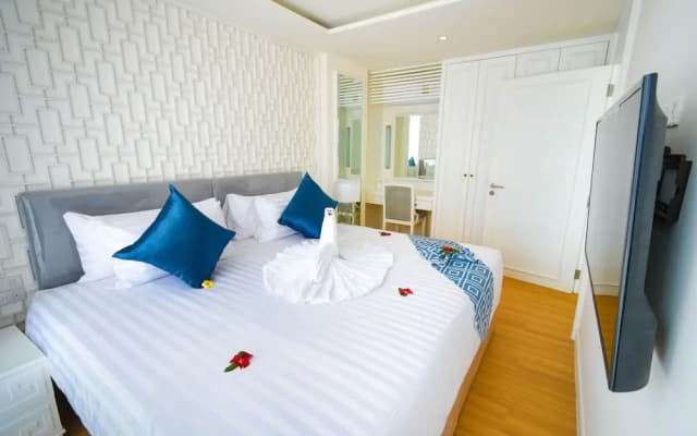 The Aristo Seaview Patong - photo 2