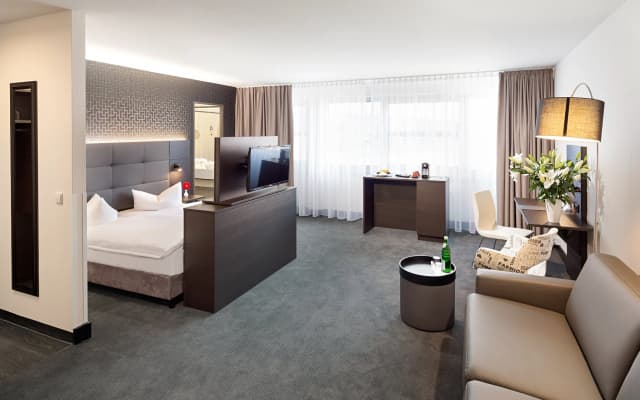 Victor’s Residenz-Hotel Berlin-Tegel - photo 3
