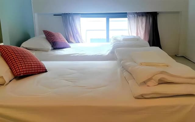 Asoke Montri Hostel - photo 5