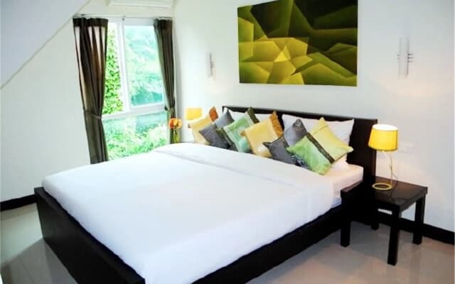 Sunrise 3 bedrooms Spacious Apartment - photo 2