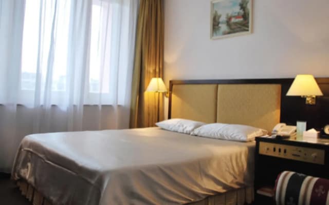 Capital Garden Hotel - photo 4