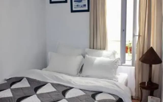 Comfortable 1 Bedroom Apartment in Paris 7th - photo 4