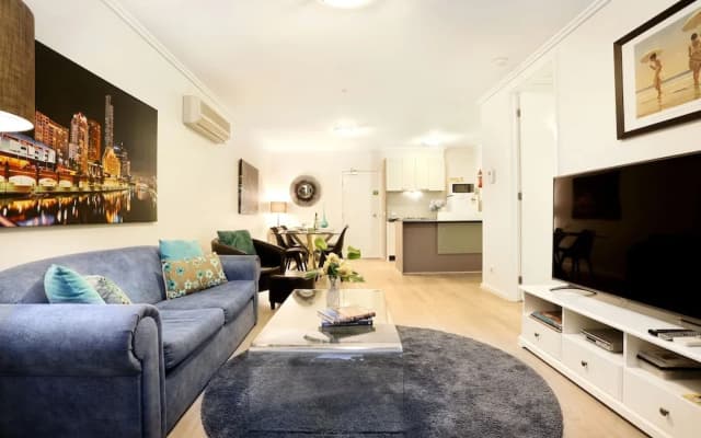 Bayviews Apartment - photo 2