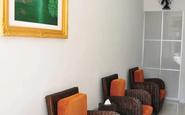 Old Budget Hotel - photo 3