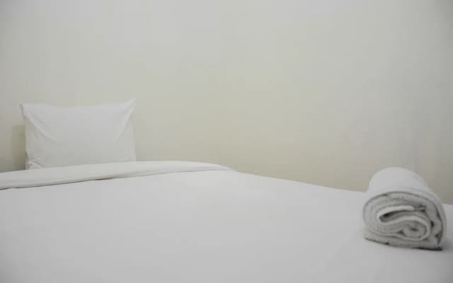 Big And Cozy 4br at L'Avenue Apartment - photo 2
