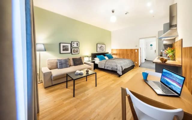 Jimmy's Apartments Emerald - photo 4