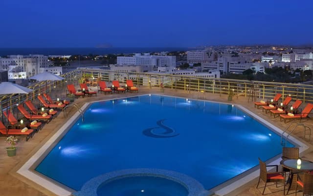 City Seasons Muscat Hotel - photo 3