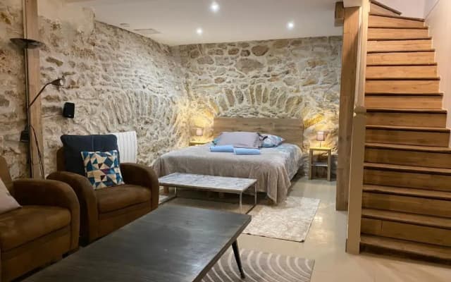 Large And Unique Souplex 60sqm, Well Located - photo 3