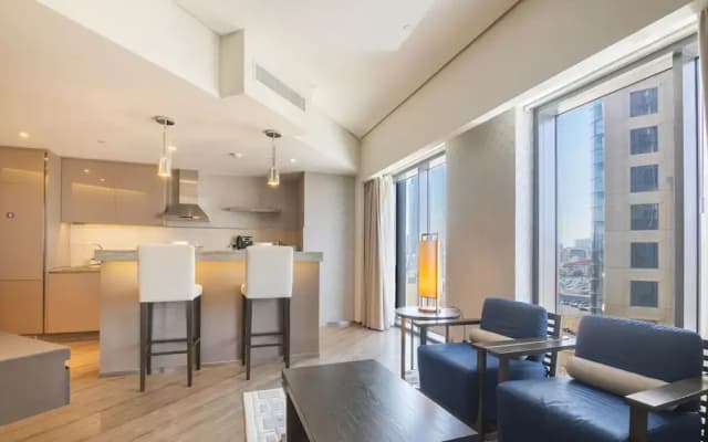 Elegant 1BR Near Wafi Mall Central Dubai Stay - photo 4