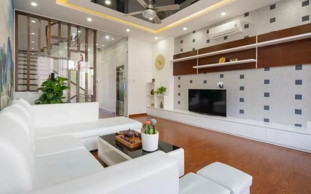 T P Luxury House - photo 2