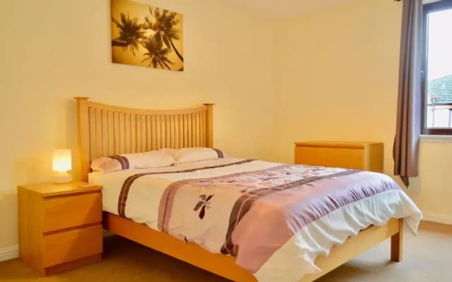 2 Bedroom Flat In Edinburgh - photo 4