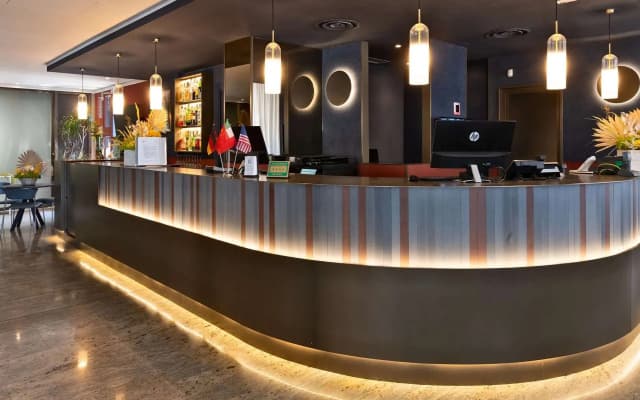 Hotel Sunflower - photo 2