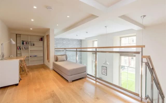 424 - Simpson's Loan Duplex Apartment - photo 2