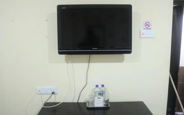 I Home Hotel - photo 4