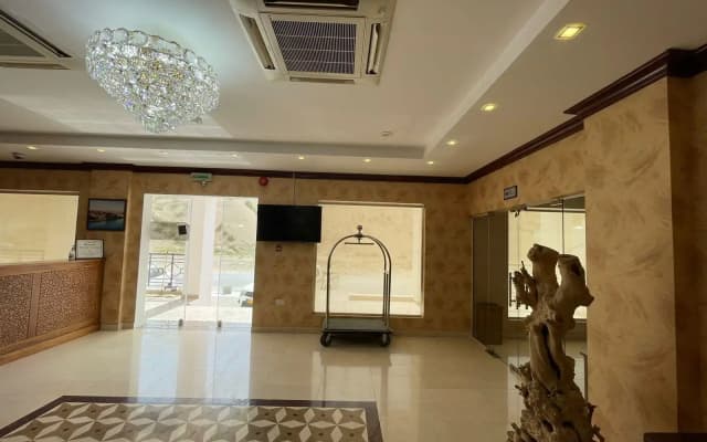 Royal Hotel - photo 2
