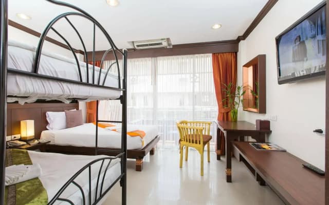 Marina Boutique Suites Guesthouse - photo 5