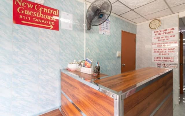 New Central Guesthouse - photo 2