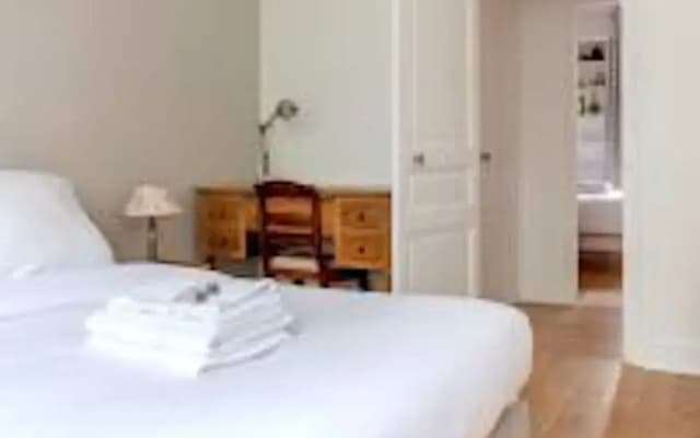 Eiffel Tower Lourmel Residence - photo 4