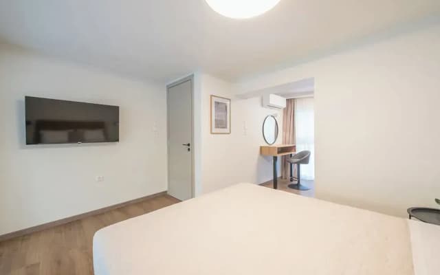 Athens Secluded Apartments - photo 2