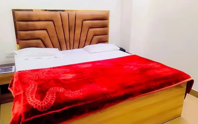 Roomshala Hotel Sukoon - photo 4