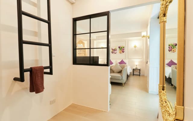 Rose Apple Hotel - photo 2