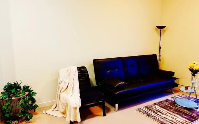 568 Collins Tower - photo 2