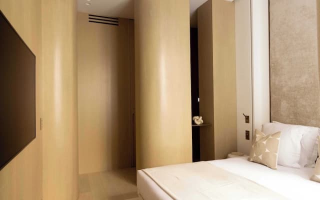 Luxurious Astorg Residence - photo 4