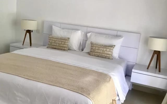 Park Luxe Villa - photo 2