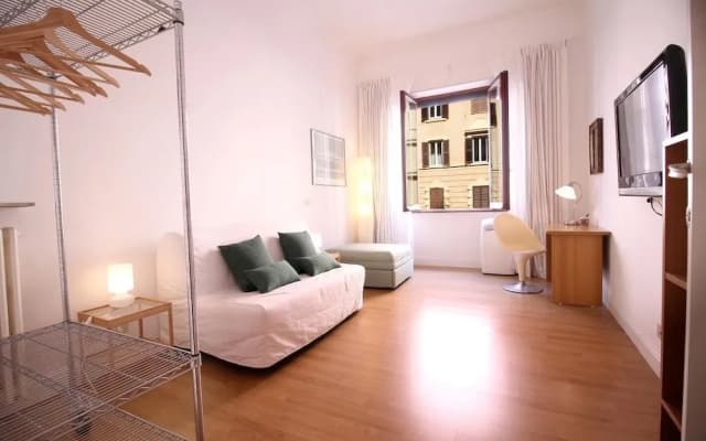 Spacious Apt Steps away from the Vatican - photo 2