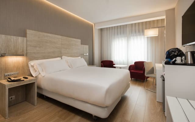 NH Madrid Chamberí - photo 4