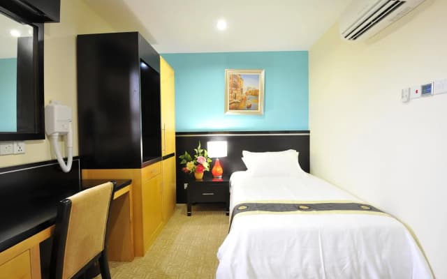 Hallmark View Hotel - photo 4