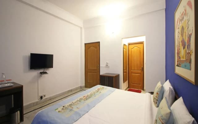 OYO Flagship 592 Hauz Khas Village - photo 2