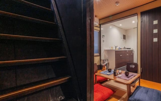 Local stay in Namba - photo 5