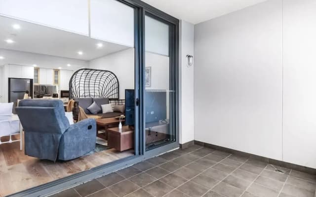 A21 Darling Harbour 2 BDR APT - photo 3