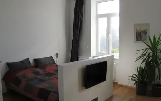 Zentral mit Blick auf Donaukanal - photo 3